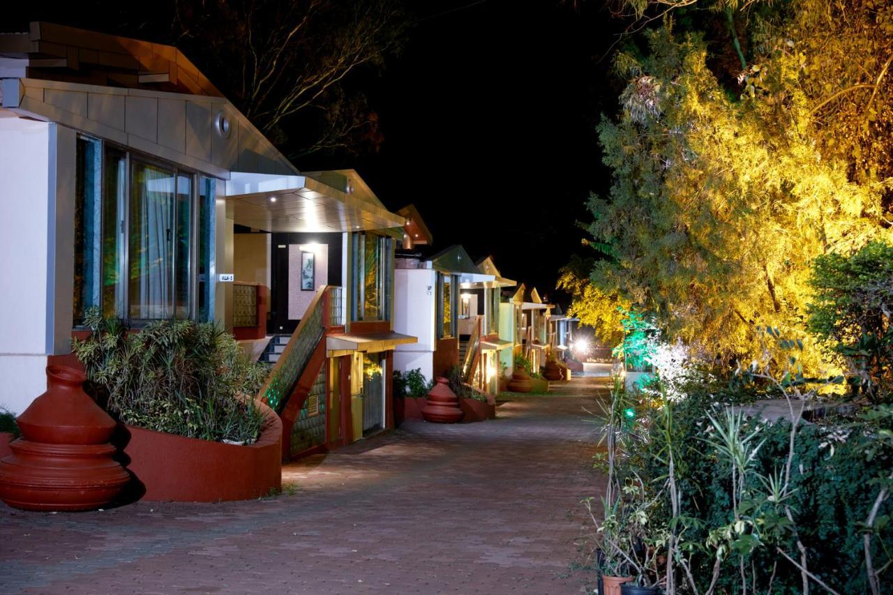 Summer Plaza Resort Panchgani Exterior foto