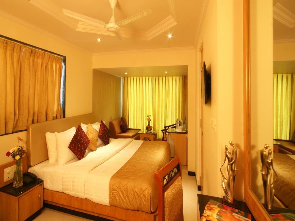 Summer Plaza Resort Panchgani Zimmer foto