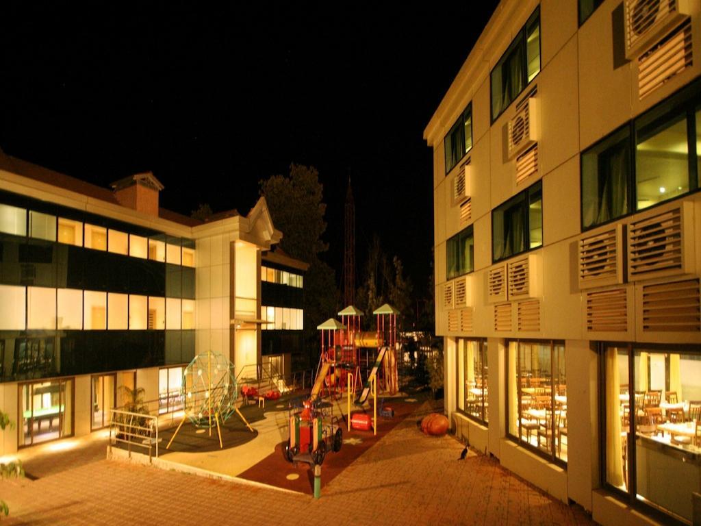 Summer Plaza Resort Panchgani Exterior foto